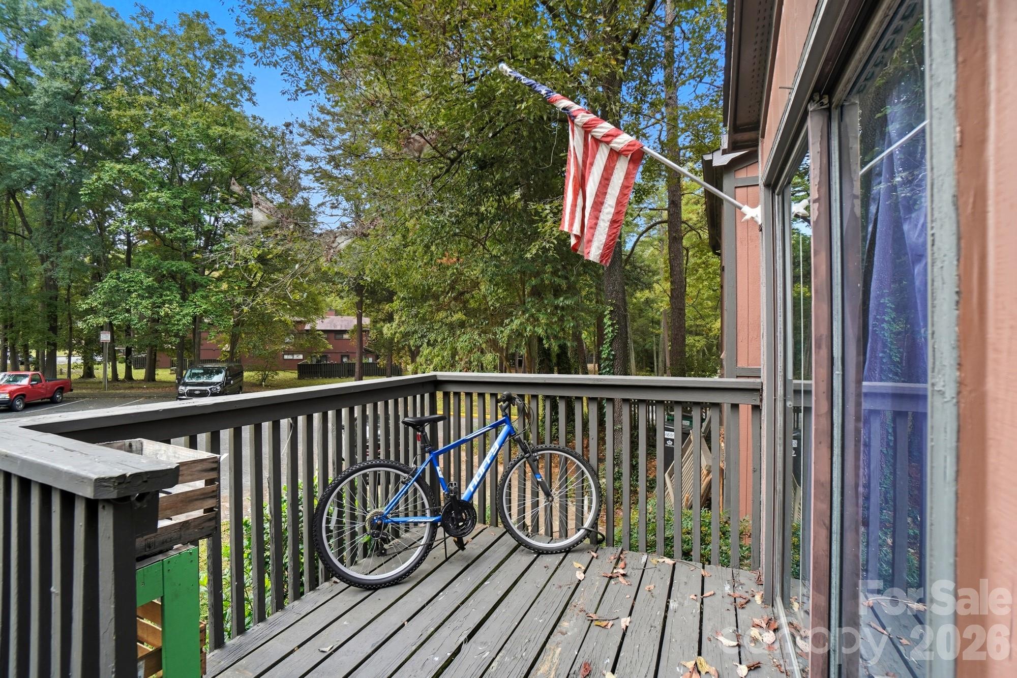 6103 Honeysuckle Lane