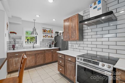 Photo of 6103 Honeysuckle Lane, Charlotte, NC 28212 (MLS # 4310690)