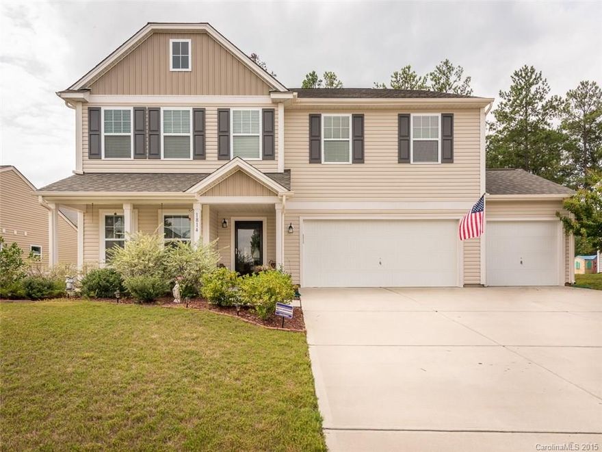 Remarkable, Spacious Home W/Chef's Dream Kitchen,Large Bedrooms & Deluxe Master Suite. Live In Luxury & Style! This Home Defines Affordable Elegance W/Crown Molding & Gorgeous Cabinetry, Tile Backsplash & Huge Center Island W/Granite Counters To Stainless Steel Double Ovens & XL 3-Car Garage. You'll Love This Open Floor Plan W/Private Office & Extra Large Loft Upstairs. Walk-In Closets In Most Bedrooms & Lovely Patio W/Fenced Yard! A Home That Fits Your Lifestyle!