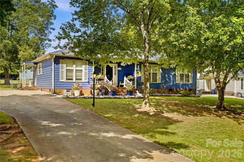 Photo of 2118 Lampglow Court, Gastonia, NC 28056 (MLS # 4426612)
