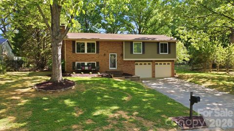6723 Rollingridge Drive Charlotte NC 28211