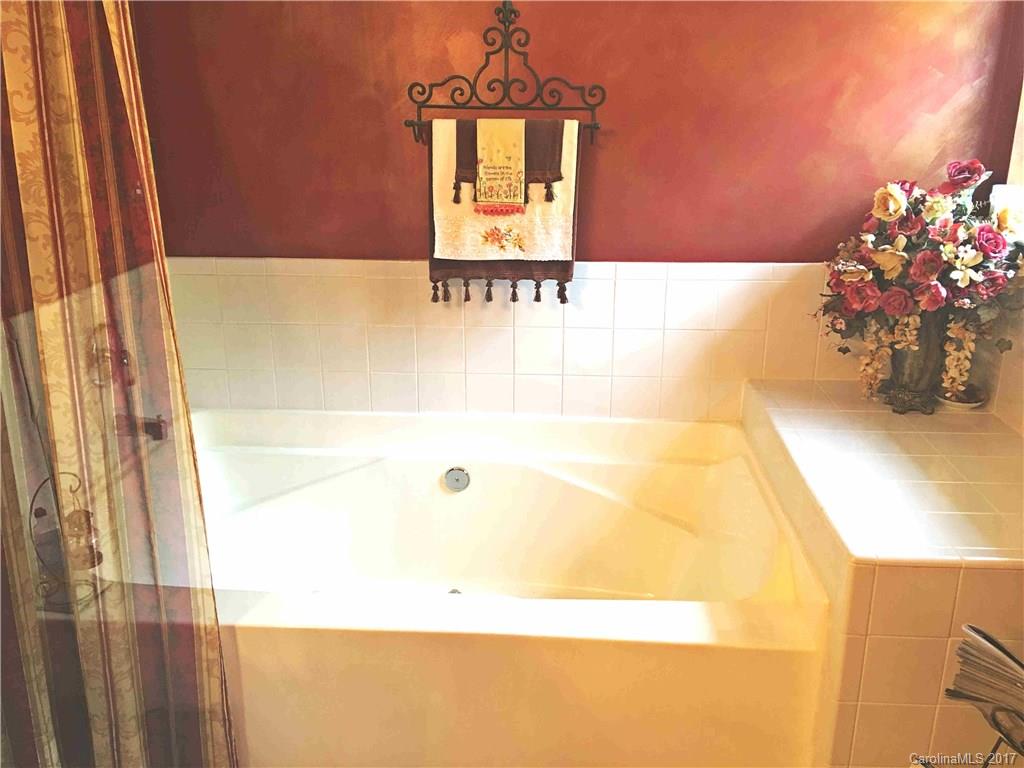 Colonial Village - Residential