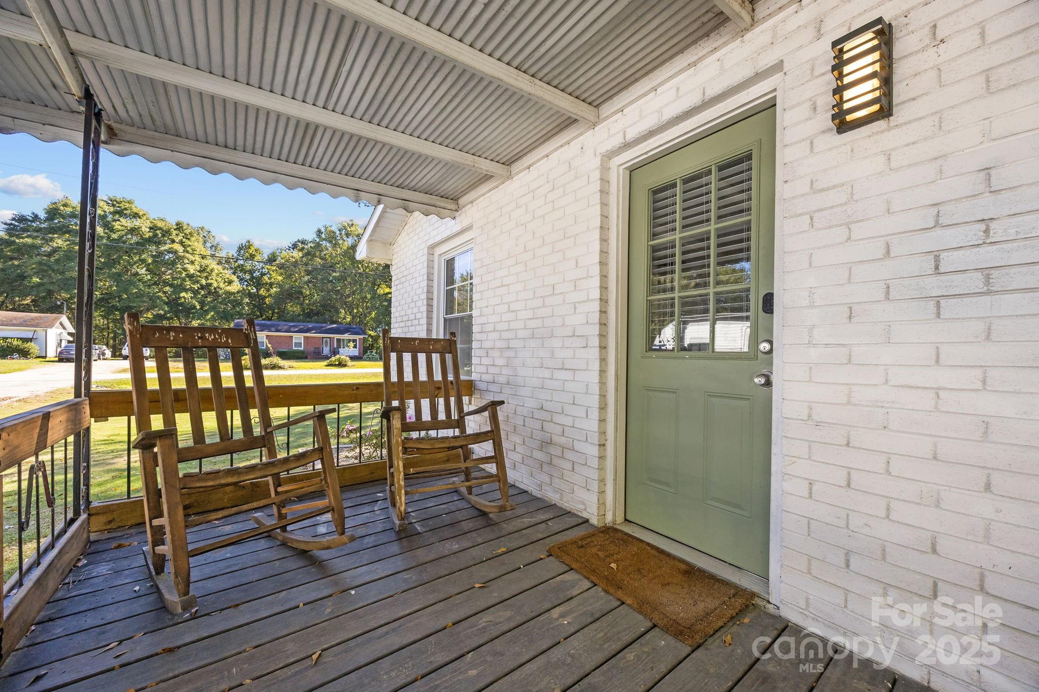 976 Ten Oaks Drive