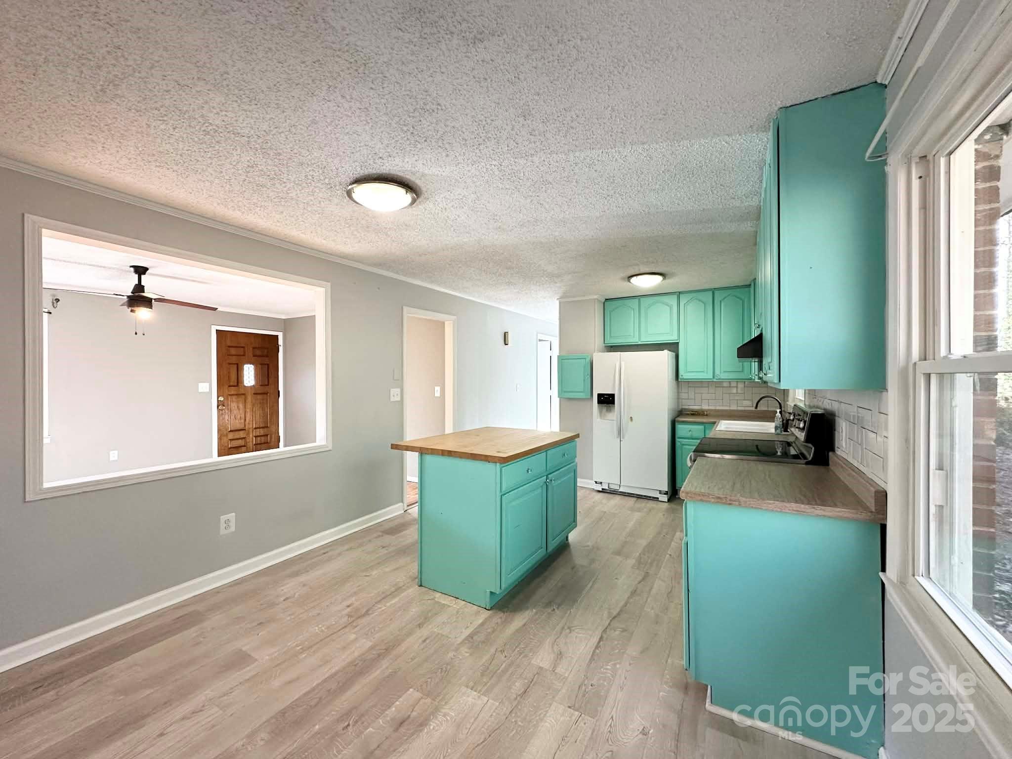 Lenoir, North Carolina 28645, United States, 3 Bedrooms Bedrooms, ,1 BathroomBathrooms,Residential,Coming Soon,240756