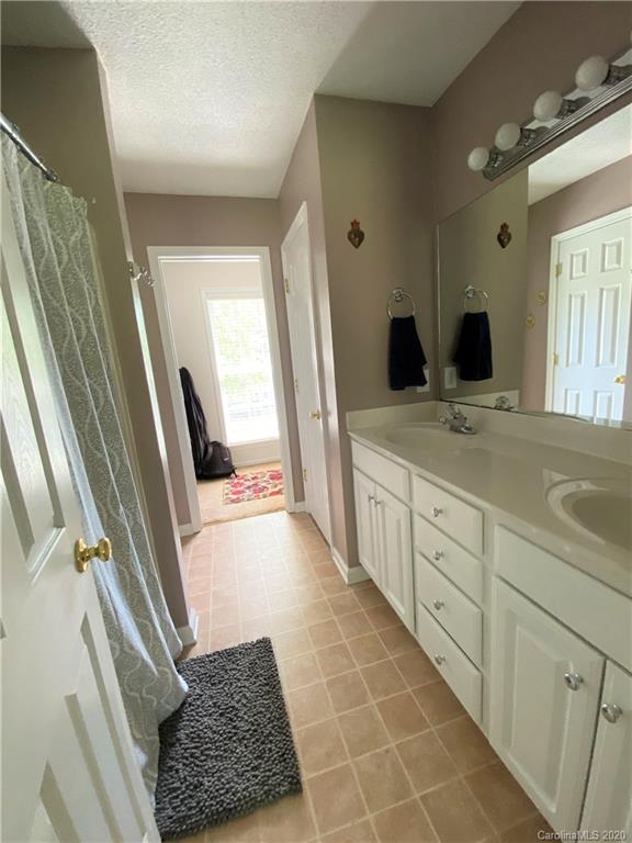 River Glen - Residential