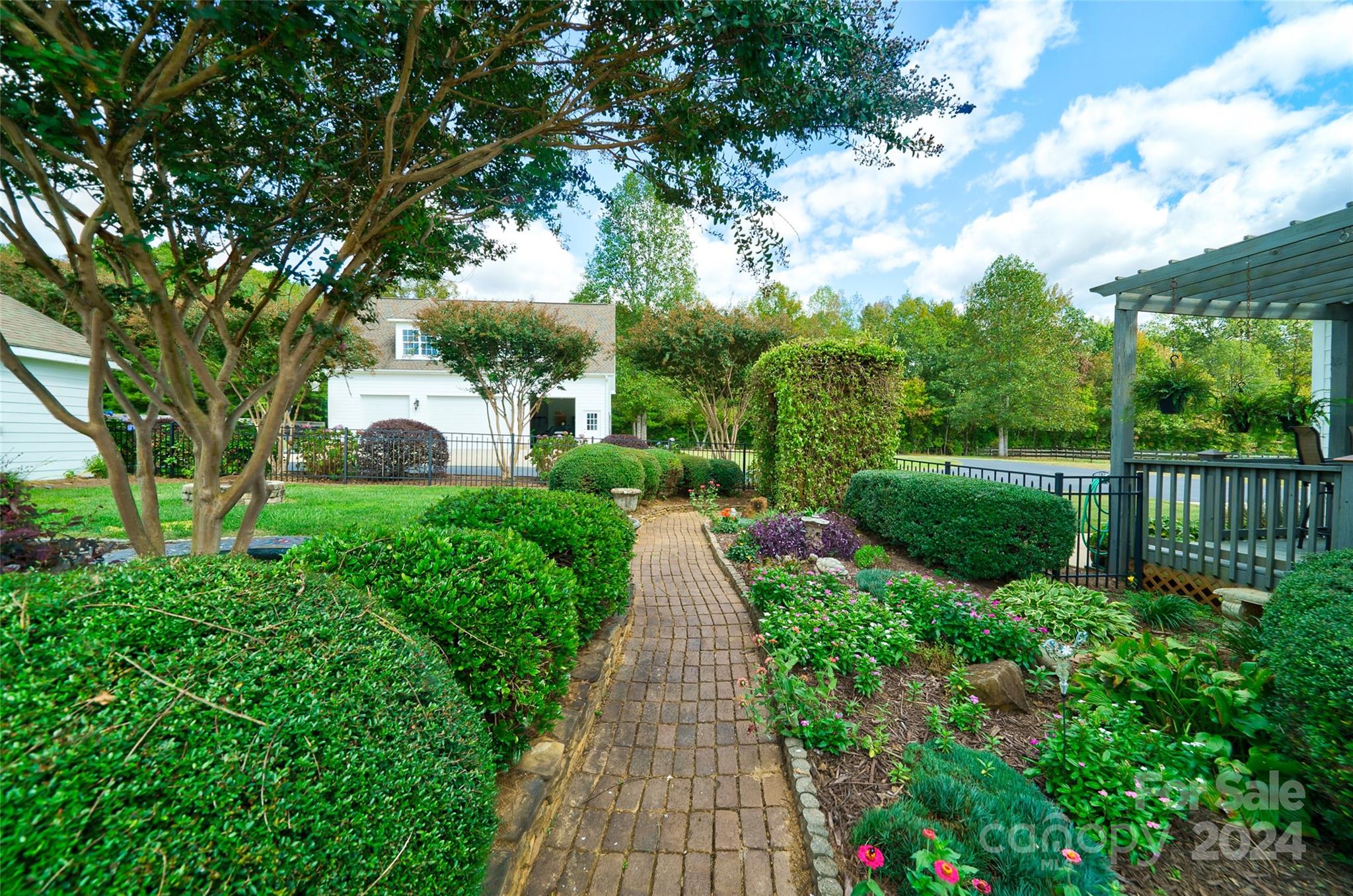 Saddlebrook - Residential