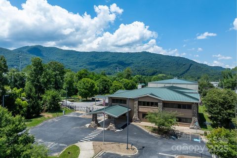 Photo of 172 Riverbend Street #SALE, Waynesville, NC 28786 (MLS # 4278607)