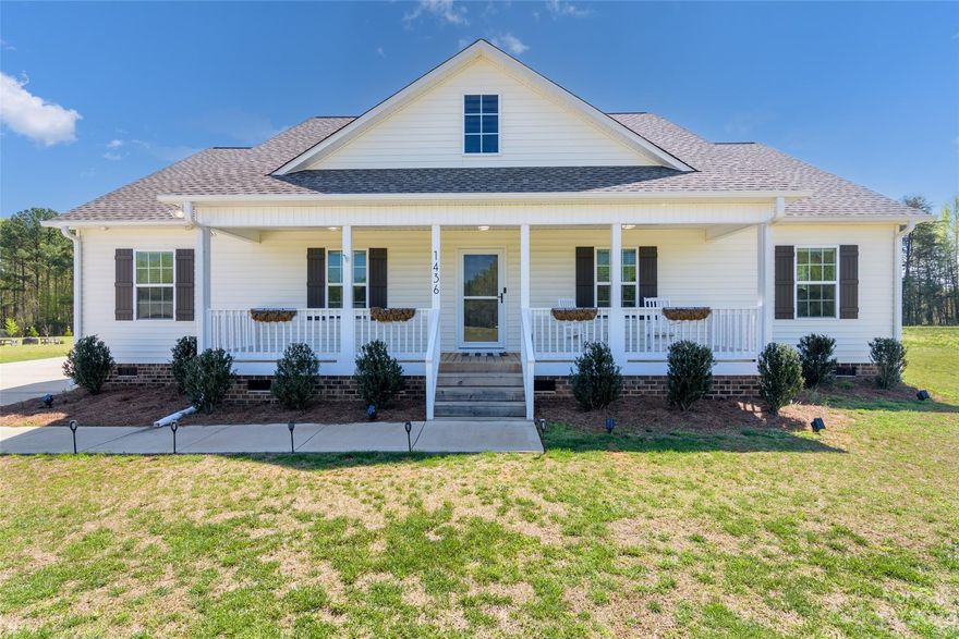 Gorgeous almost new construction (2020) home! 3 bedroom/2bath split floor plan home. Granite countertops, SS appliances, and laminate flooring throughout. Beautiful custom board and batten accent wall in master bedroom. Enjoy the large fenced yard from your screened porch all throughout the summer!