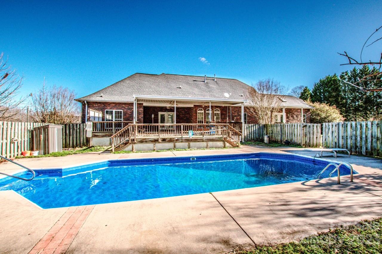 Long Ferry Farms - Residential