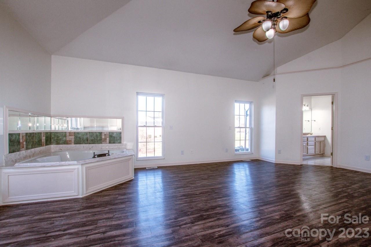 Long Ferry Farms - Residential