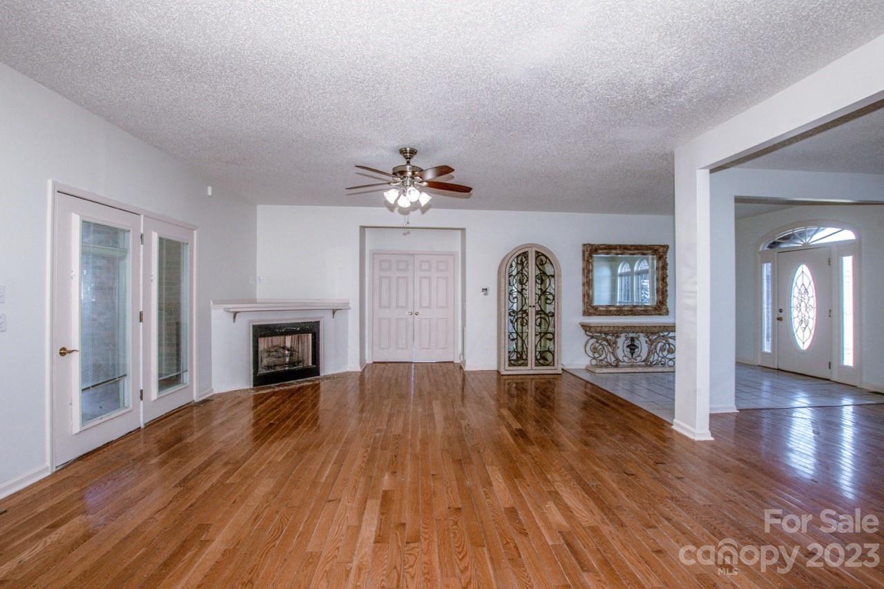 Long Ferry Farms - Residential