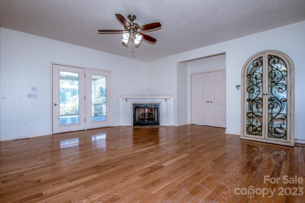 Long Ferry Farms - Residential