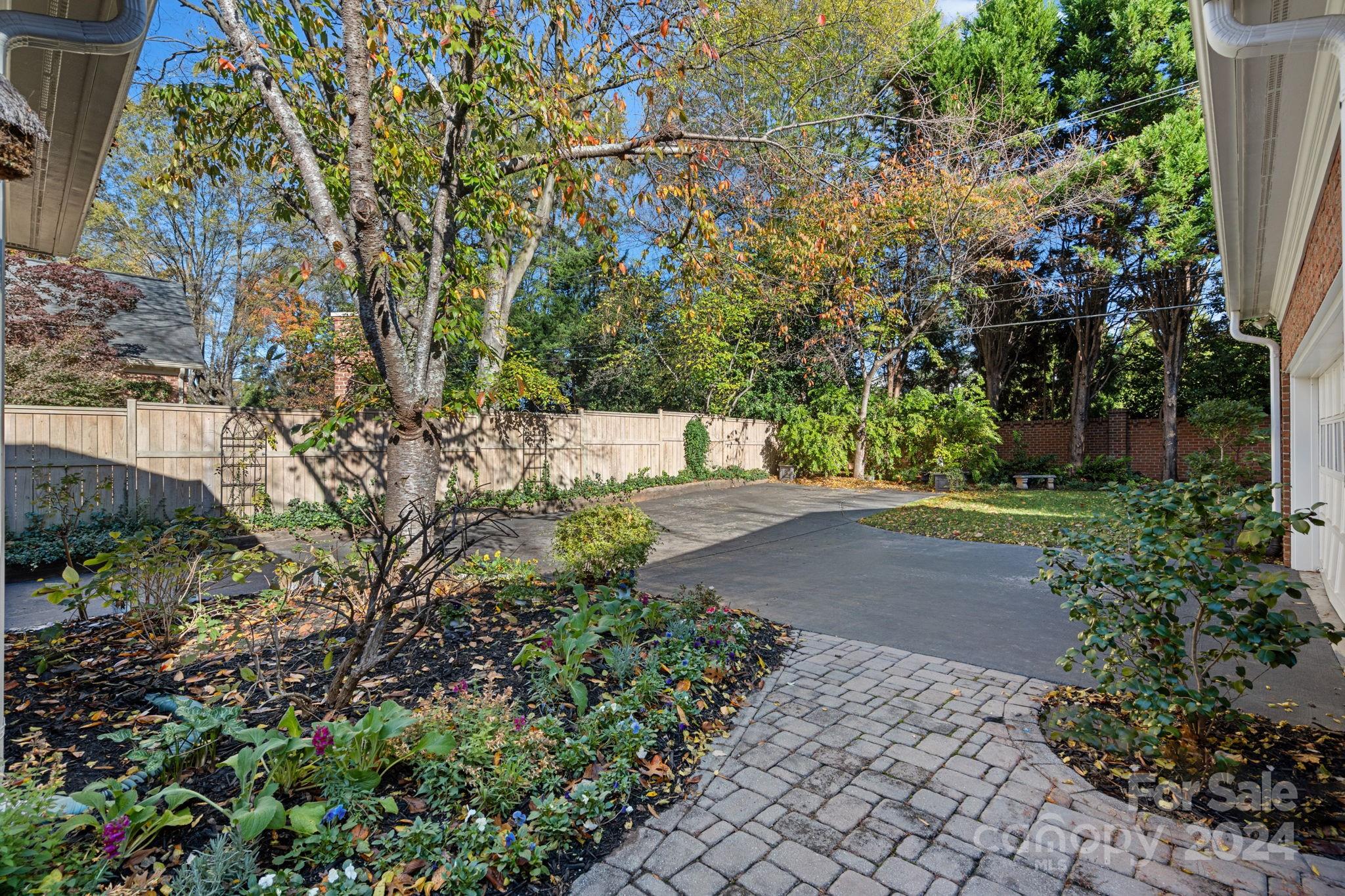 Myers Park - Residential