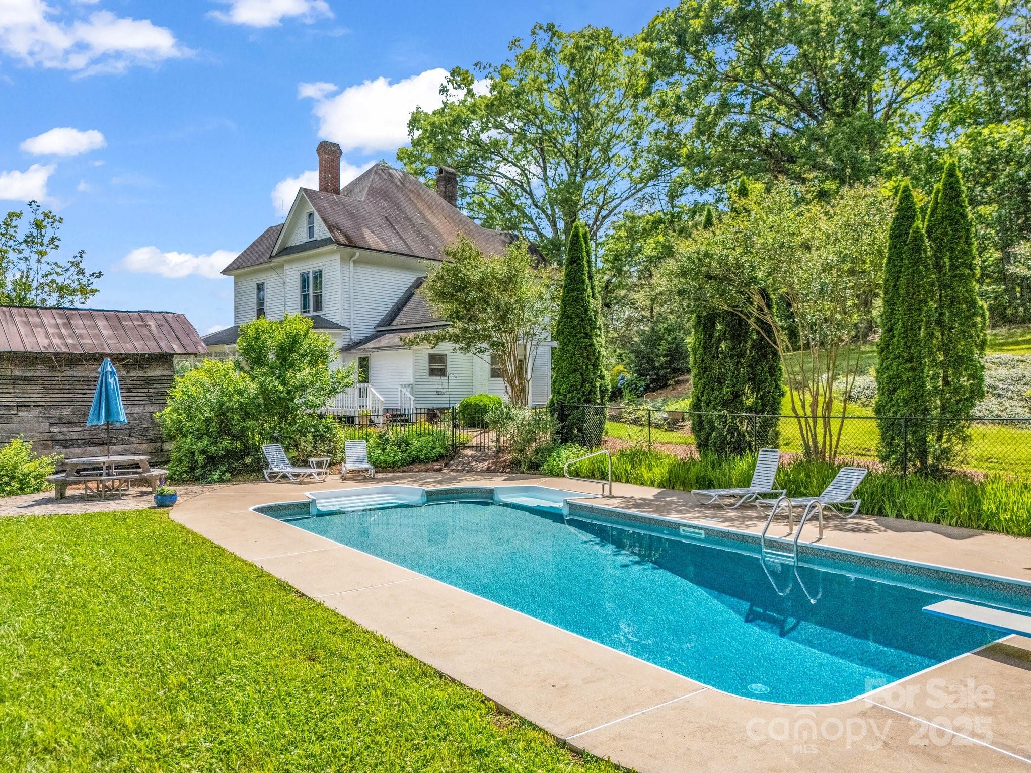 1111 Bills Creek Road