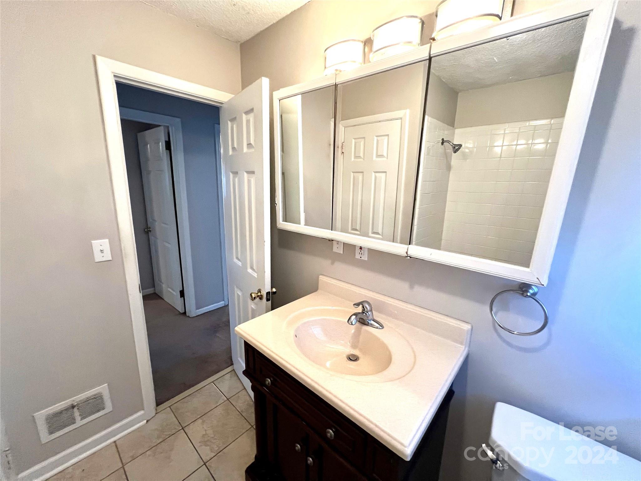 Crestwood - Residential Lease