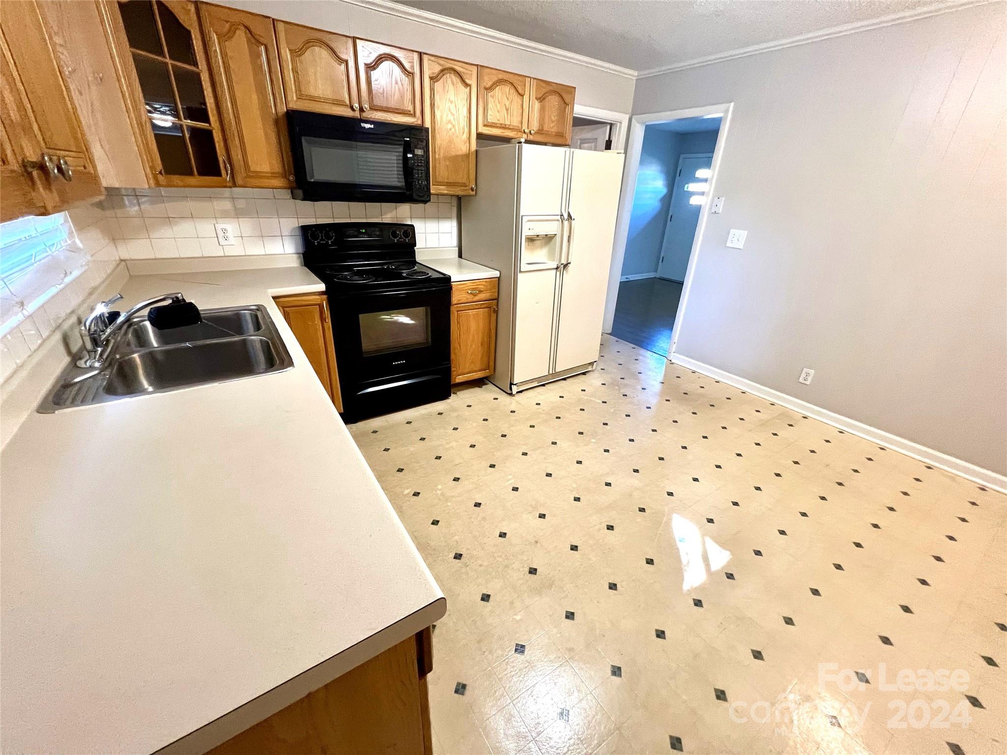 Crestwood - Residential Lease