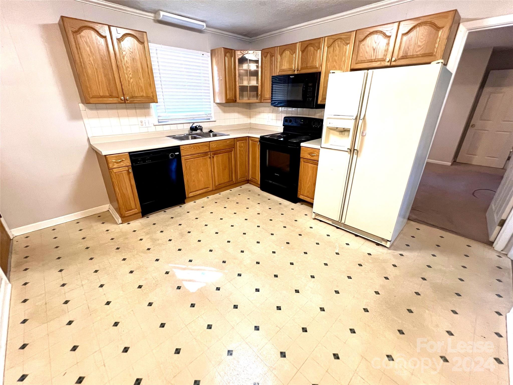Crestwood - Residential Lease