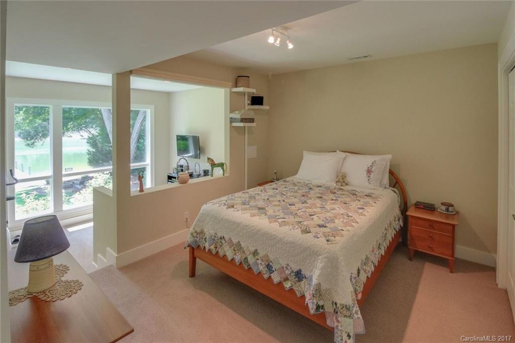 Tega Cay - Residential