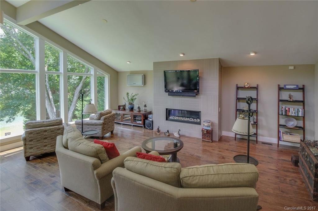 Tega Cay - Residential