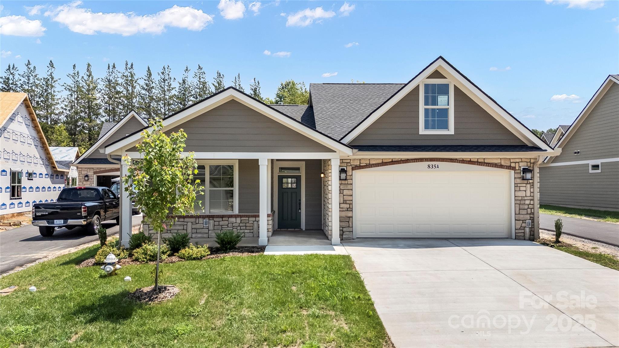 Hickory, North Carolina 28601, United States, 2 Bedrooms Bedrooms, ,2 BathroomsBathrooms,Residential,Active,222987