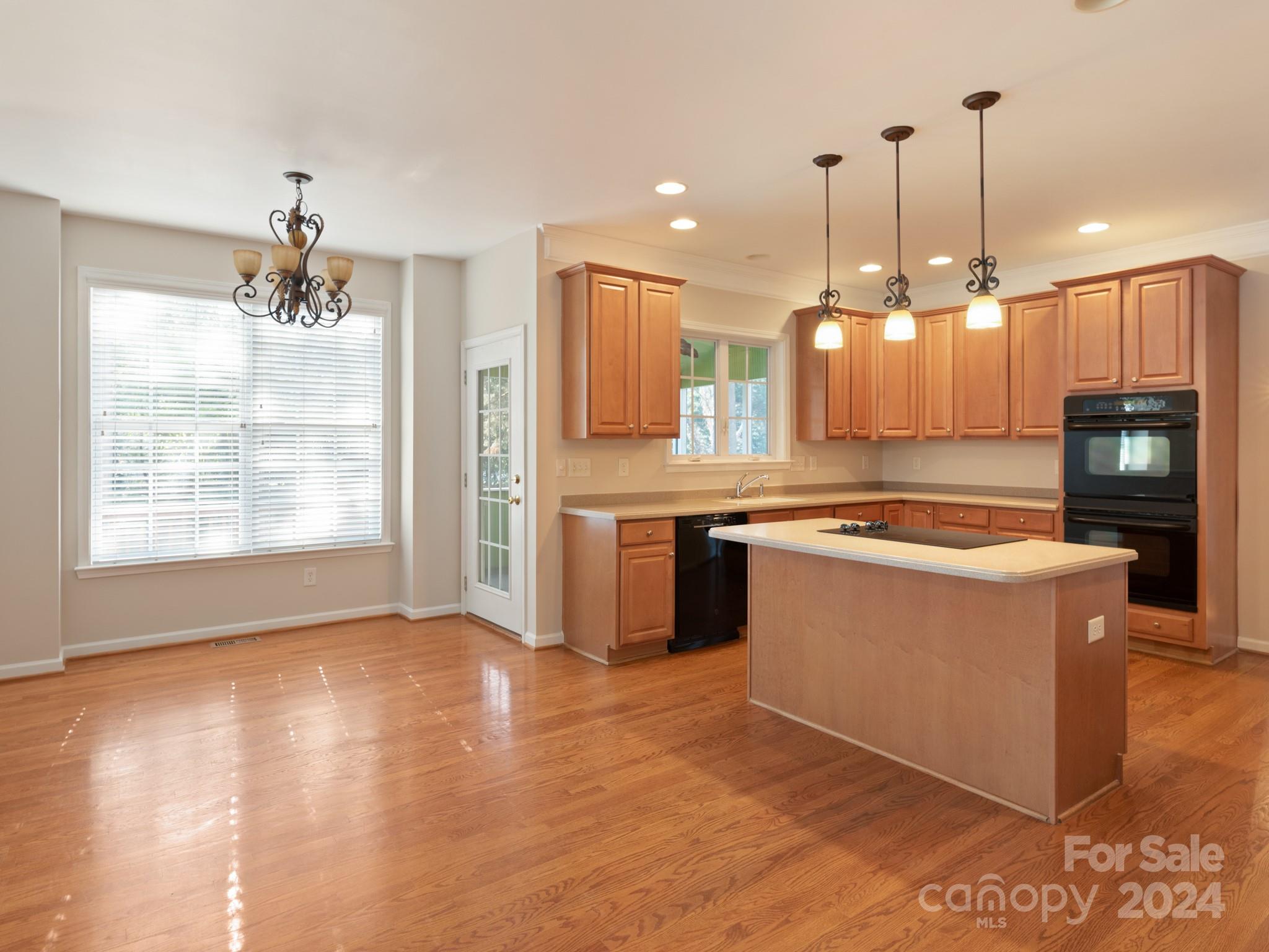 Hunter Oaks - Residential