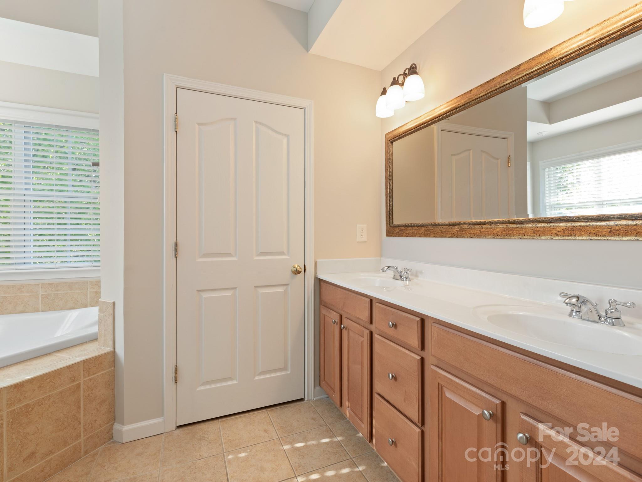 Hunter Oaks - Residential