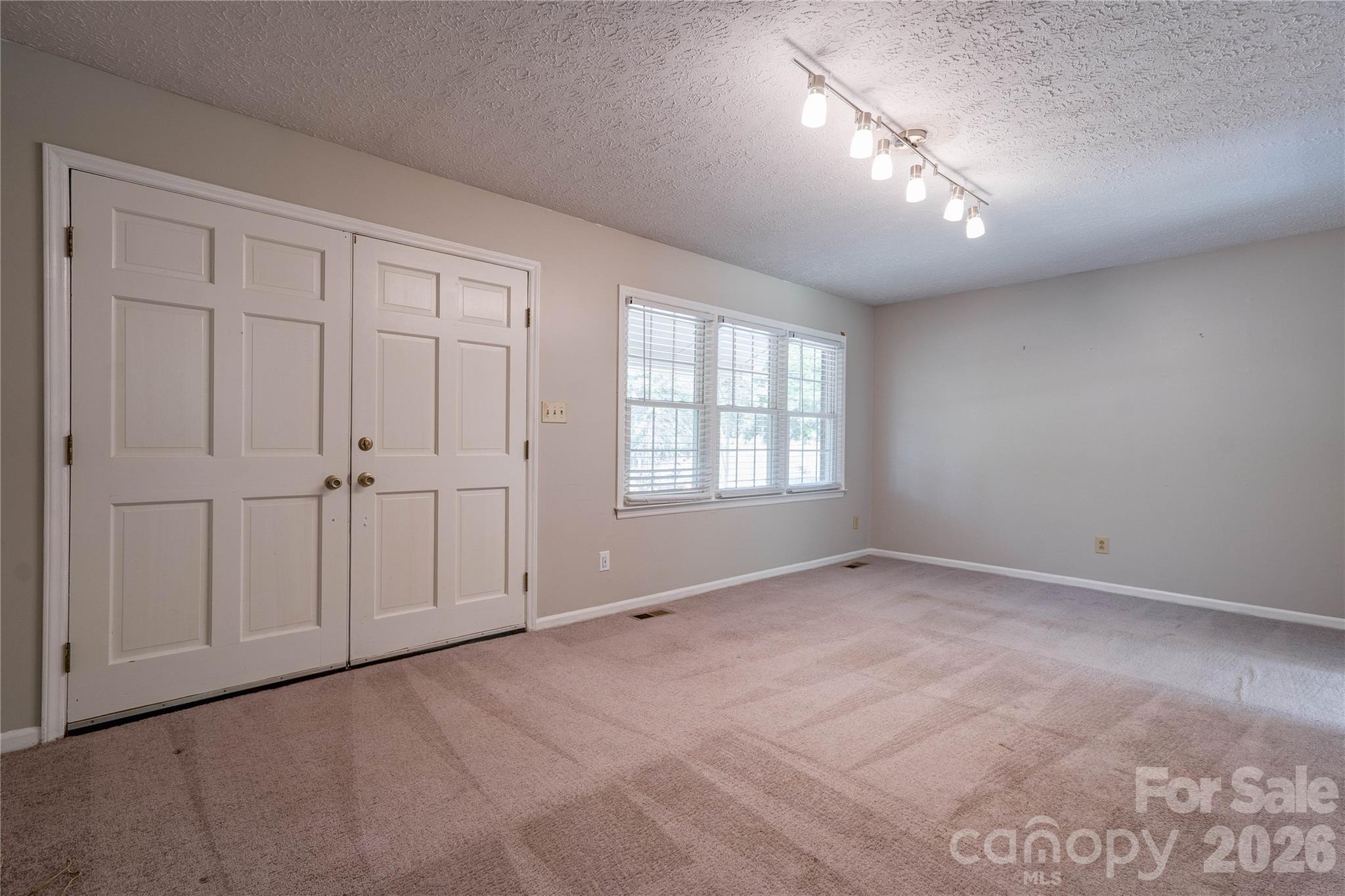 111 Harbor Point Drive