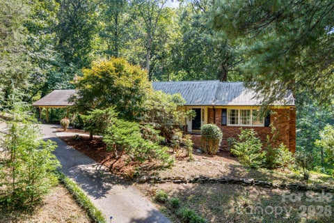 Photo of 165 Cherokee Road, Asheville, NC 28804 (MLS # 4414099)