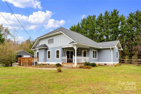 A home in Hendersonville