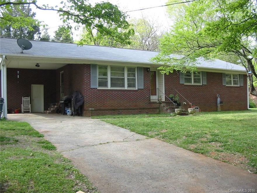 Very nice 3 bedroom 2 bath brick ranch on large lot in popular neighborhood, fireplace, hardwoods, tile, must see, convenient to schools and shopping