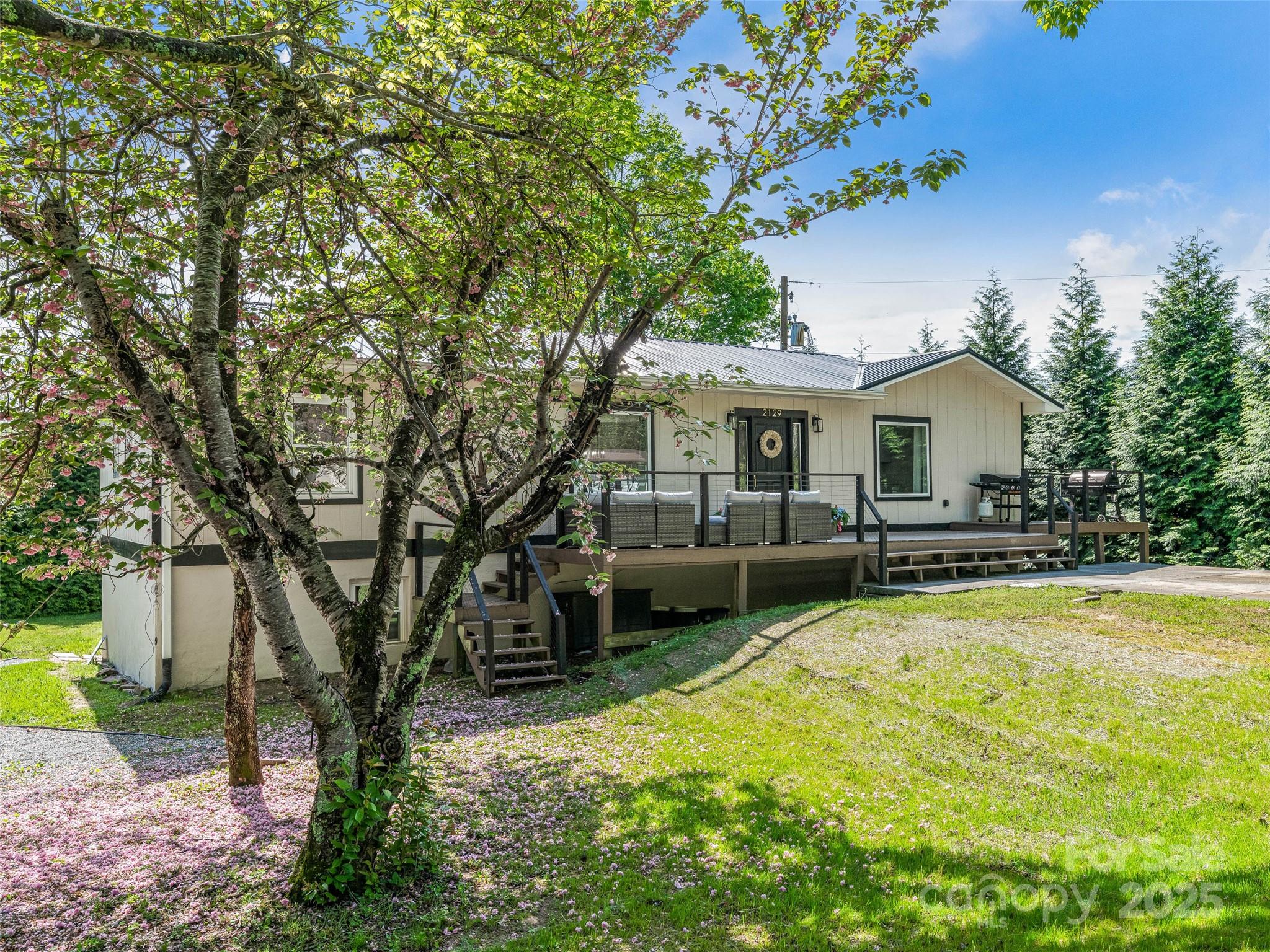 2129 Old US 25 Highway