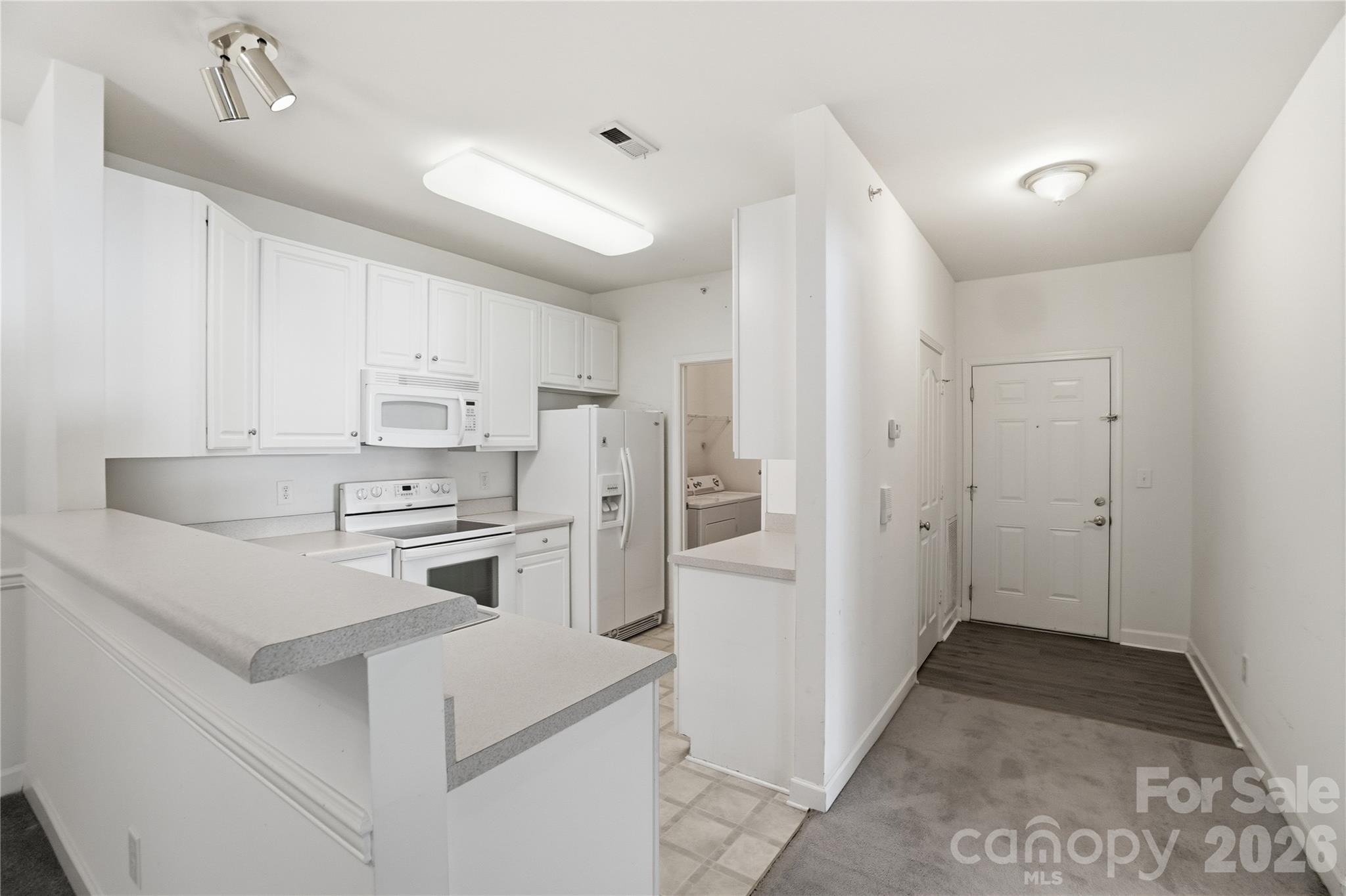 16742 Amberside Road E