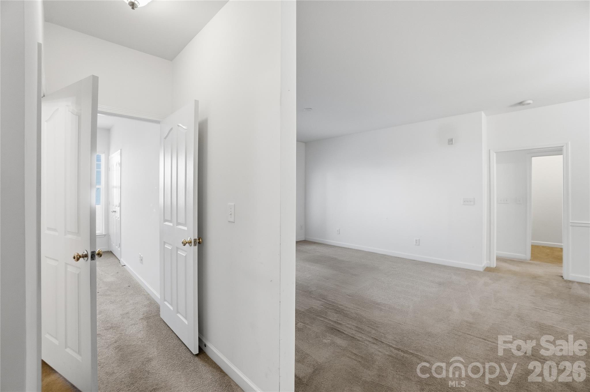 16742 Amberside Road E