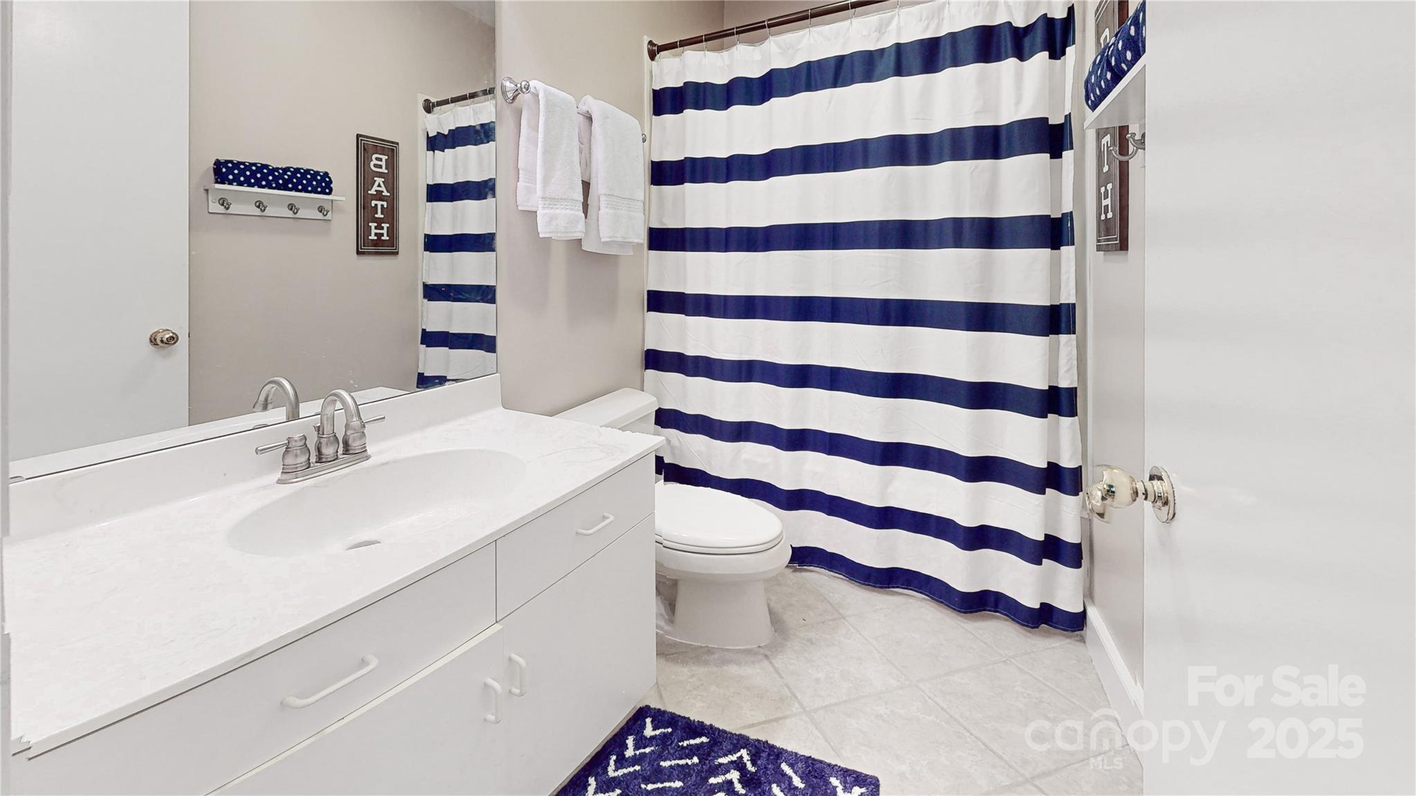 Lake Club - Residential