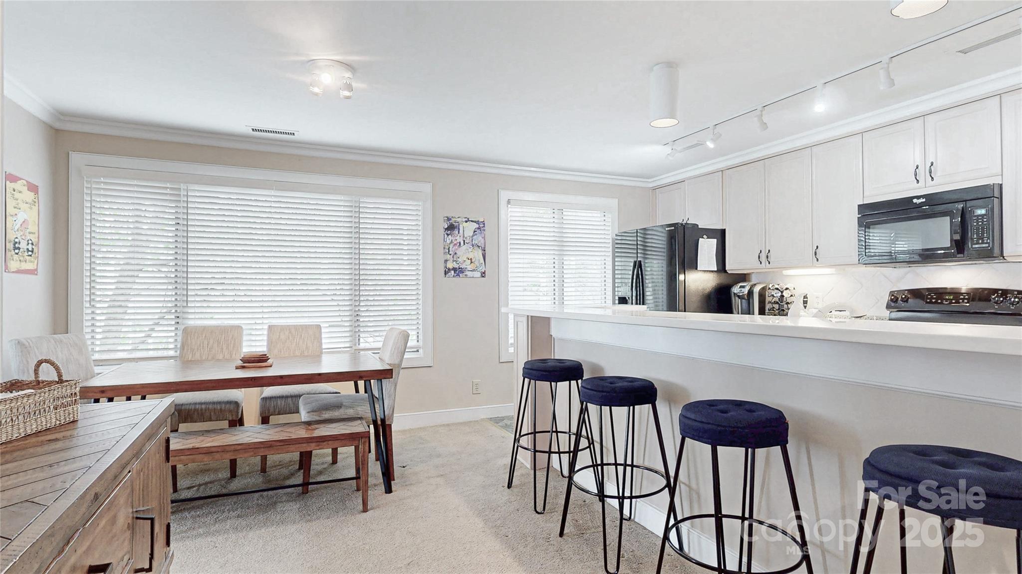 Lake Club - Residential