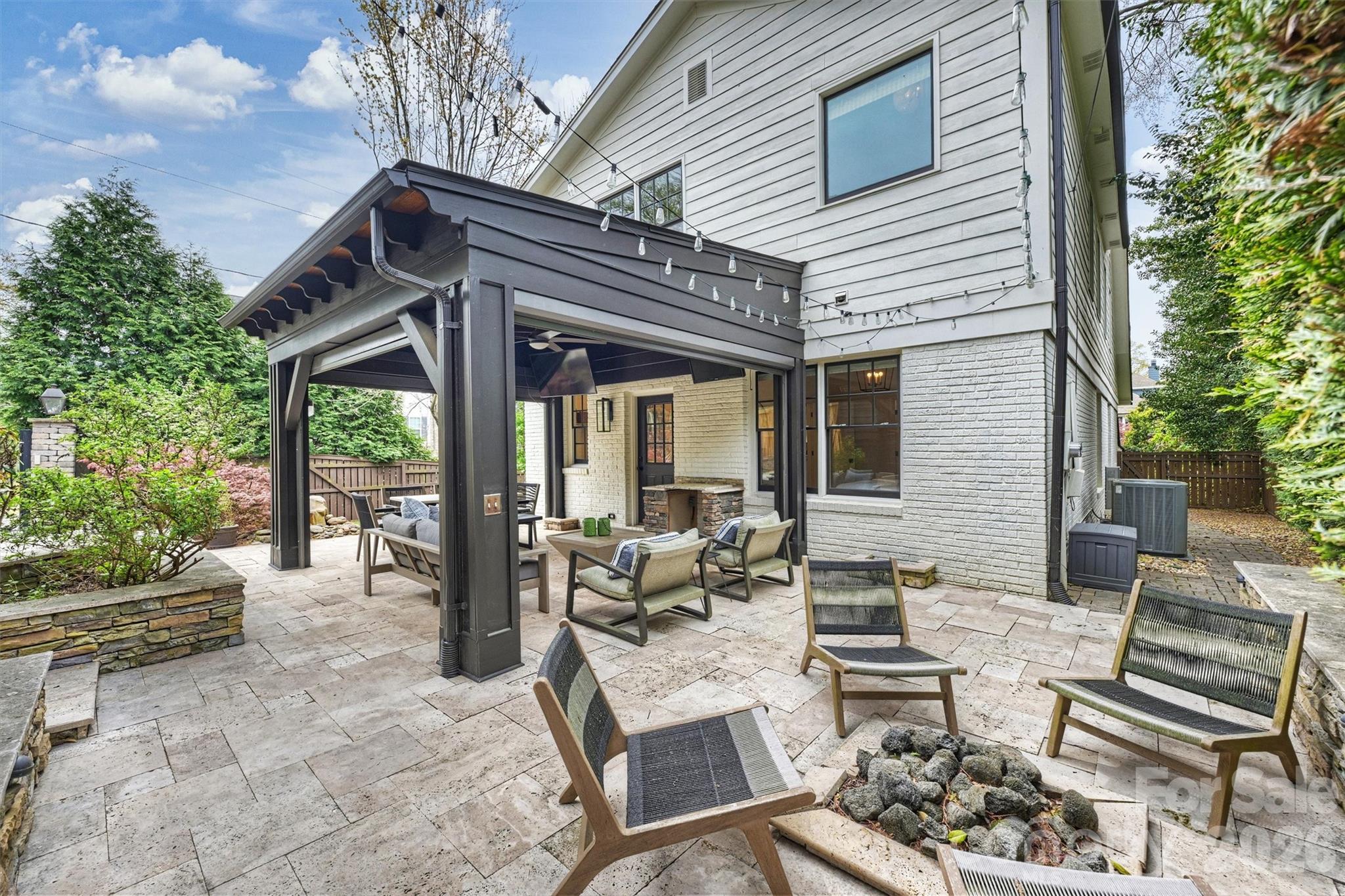 Elizabeth - Residential