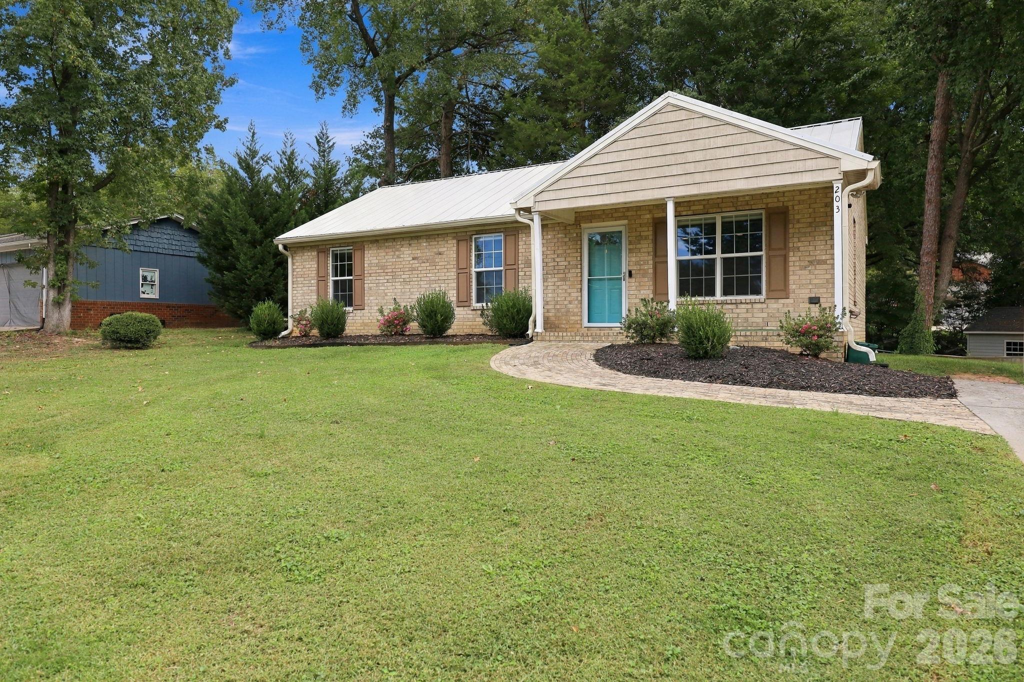 203 Crestview Drive