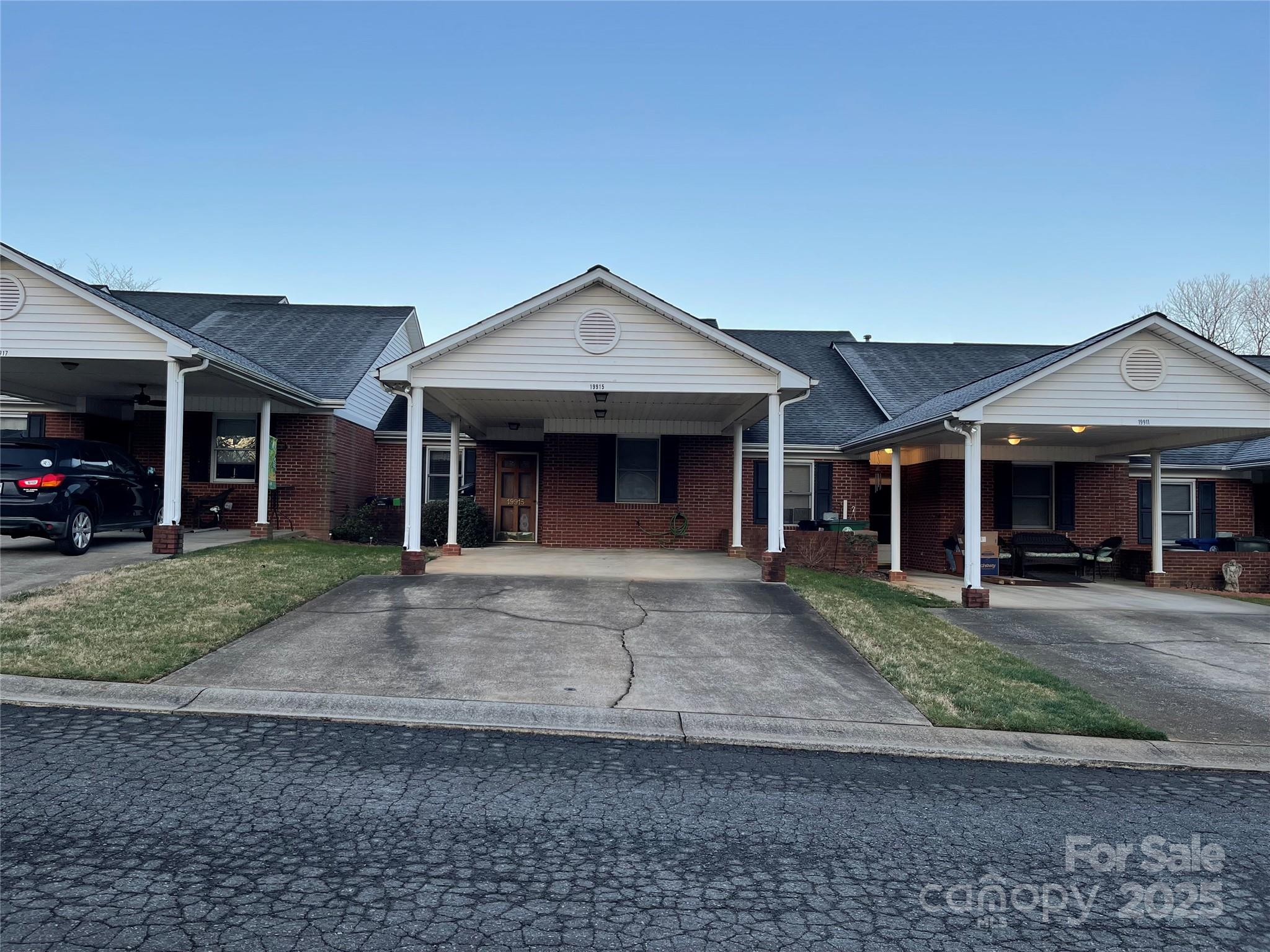 Twin Oaks - Residential