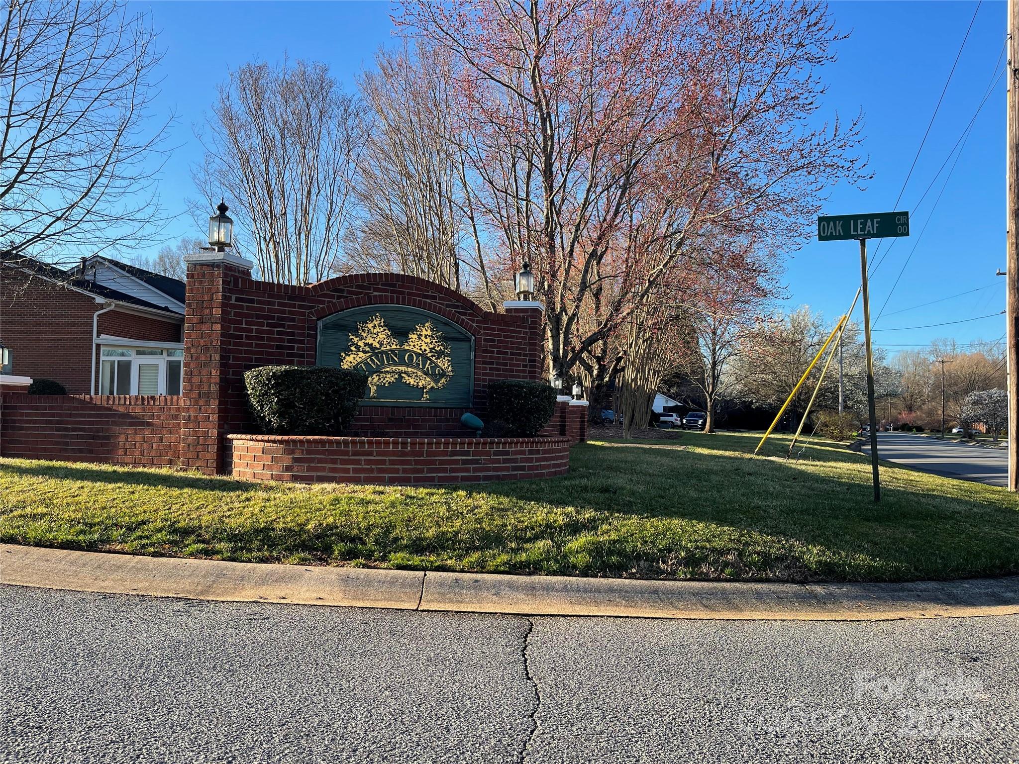 Twin Oaks - Residential
