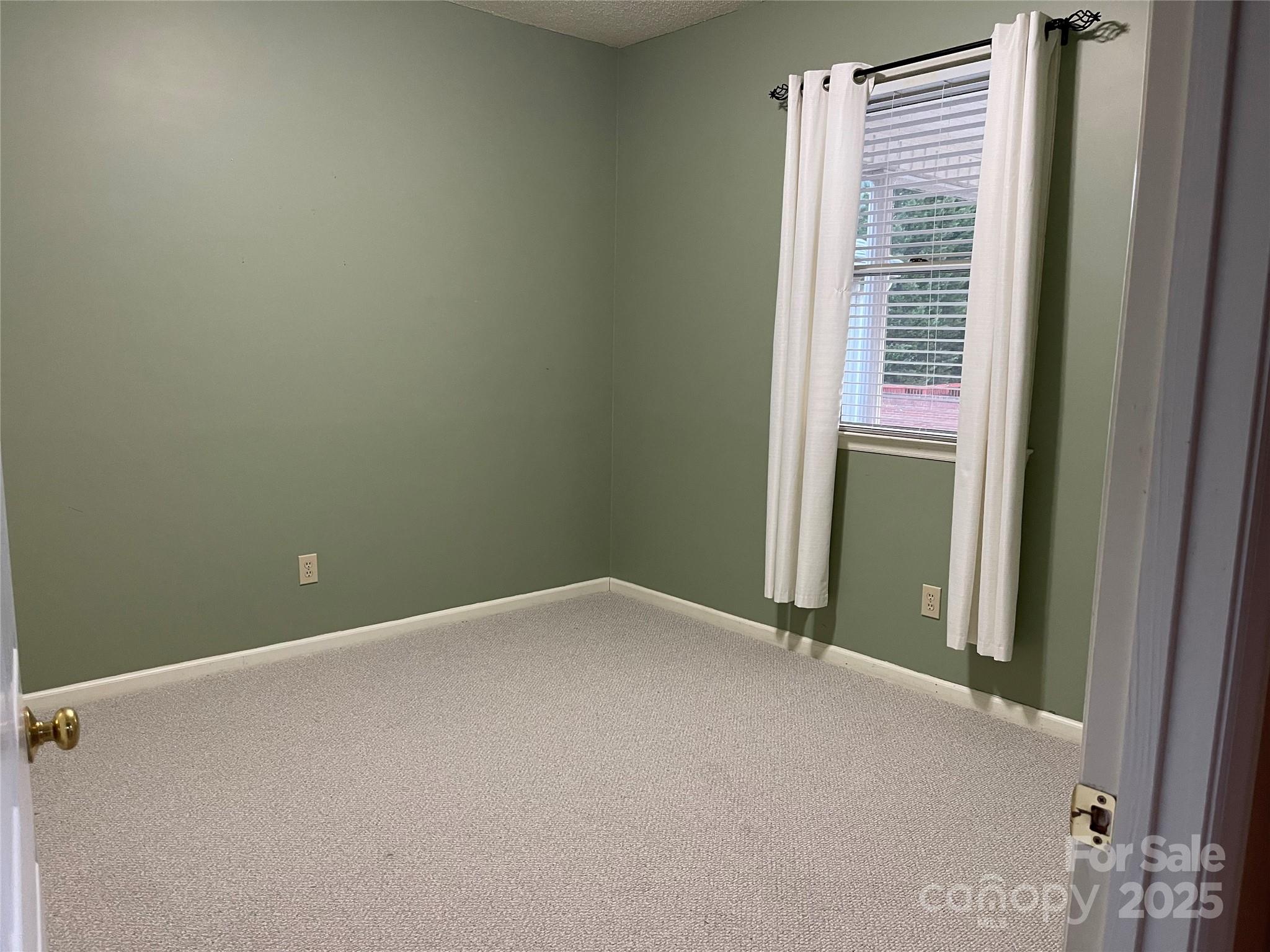 Twin Oaks - Residential