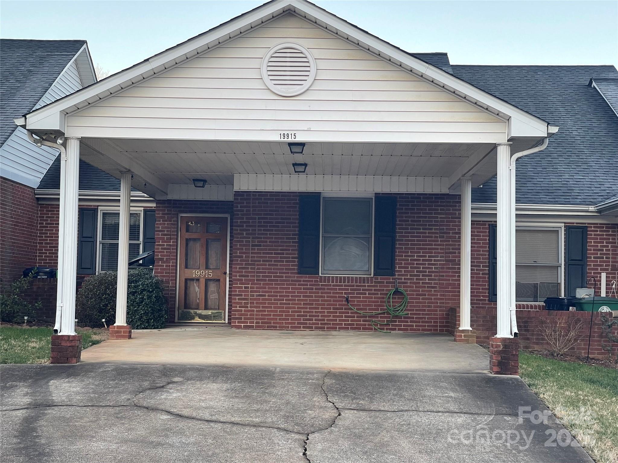 Twin Oaks - Residential