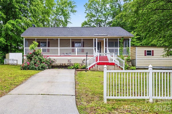251 RANKIN ST, BELMONT, NC 28012 - Image 29e7086afb57e57d2f86b2c5f1ce6bb0/2488967653