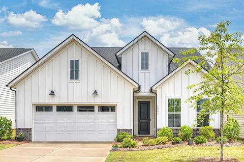 Photo of 8044 Brookbank Drive, Charlotte, NC 28269 (MLS # 4387467)