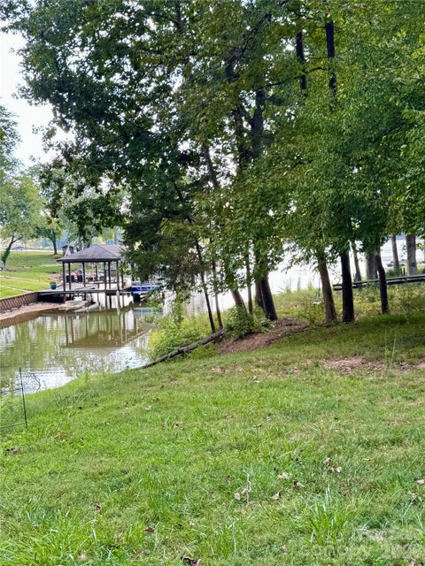 Photo of 142 harbor point Drive #31, Cherryville, NC 28021 (MLS # 4406785)