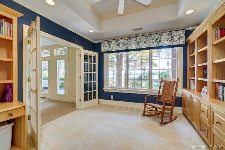 The Peninsula - Residential