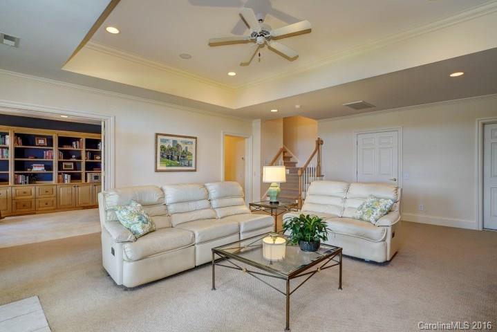 The Peninsula - Residential