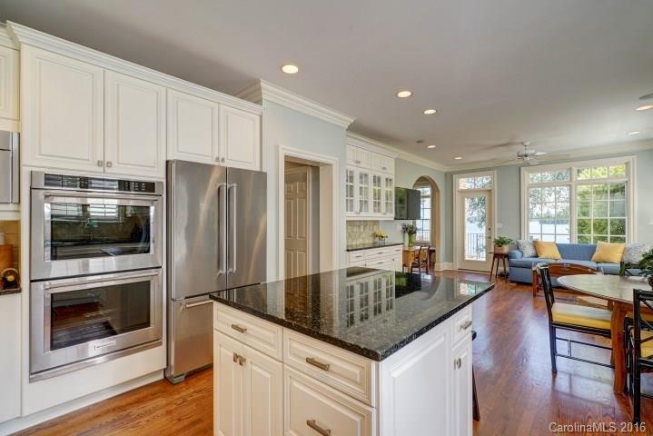 The Peninsula - Residential