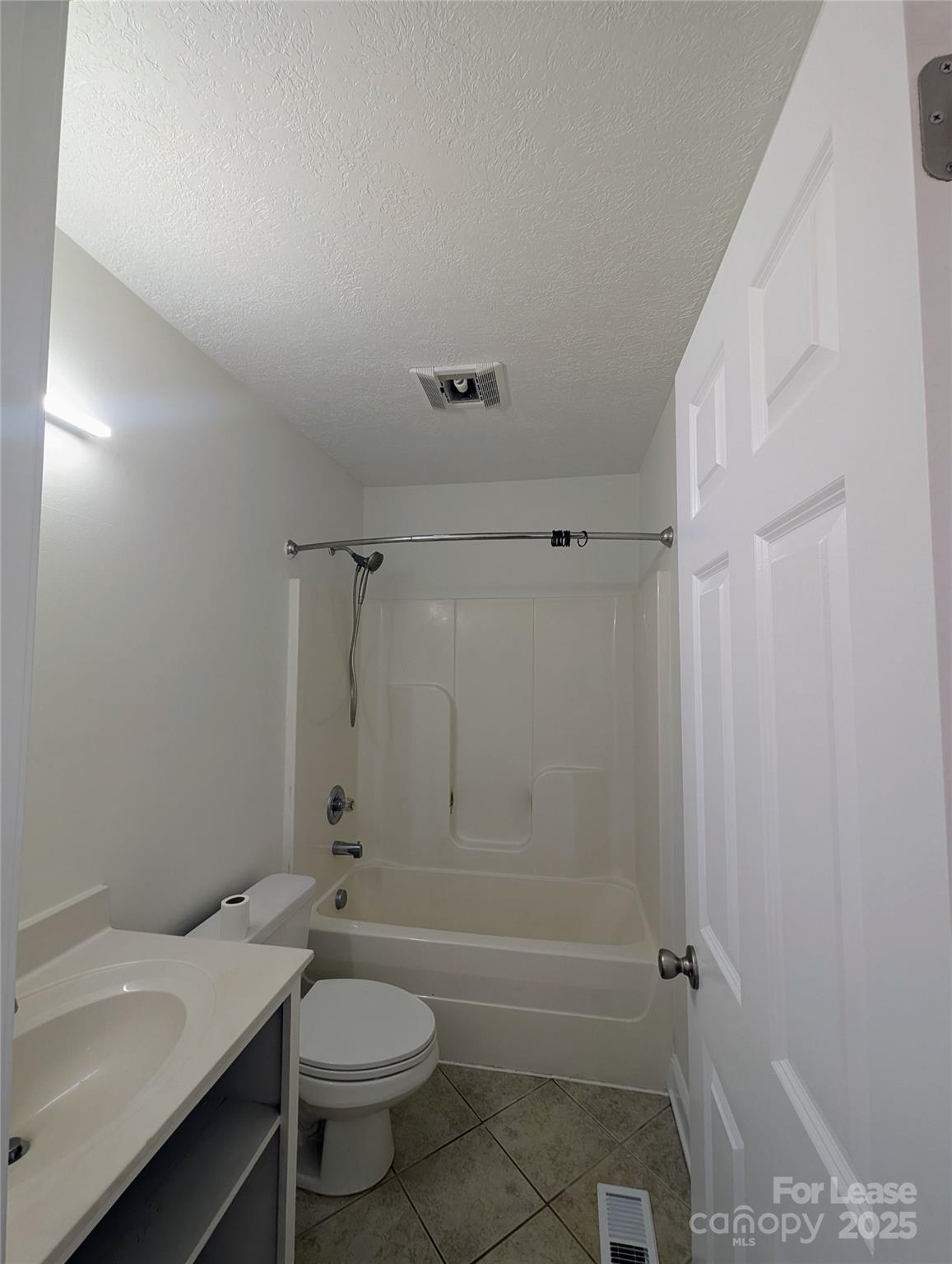 FLYING V ACRES - Residential Lease