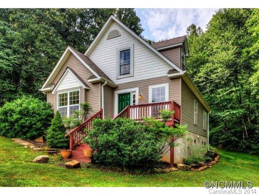 Move in ready 3/2, private yet conveniently  located for easy drive to Hendersonville or Asheville. Lovely master on the main with spacious master bath. Lovely grounds with wooded buffer for peaceful outdoor enjoyment.  High crawlspace, professionally encapsulated for additional storage.