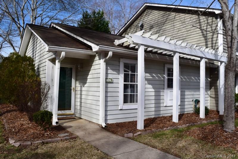 Manor Lake - Residential